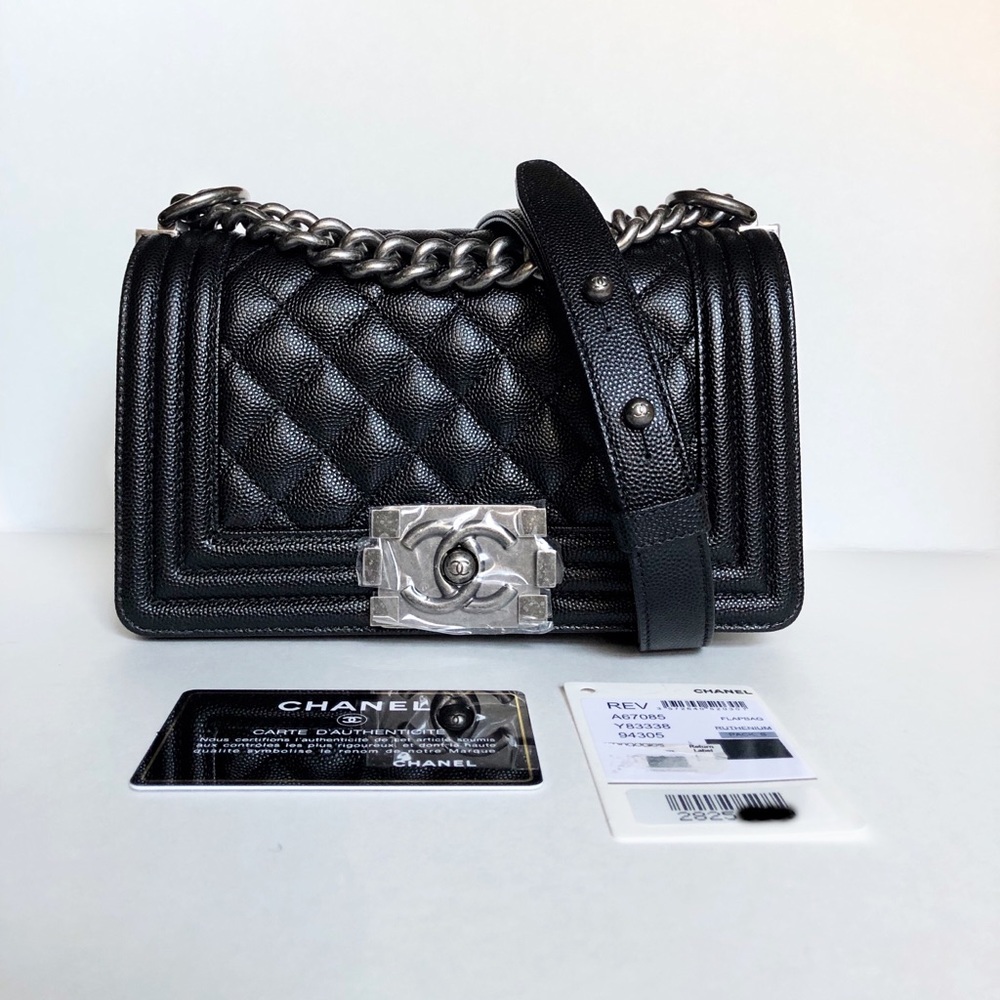 ❌❌SOLD❌❌ CHANEL 19S SMALL BLACK CAVIAR BOY BAG
